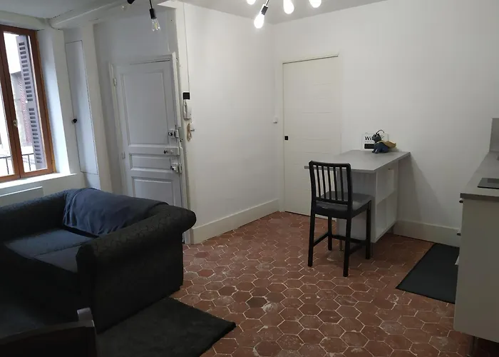 Le Cosy アパート *